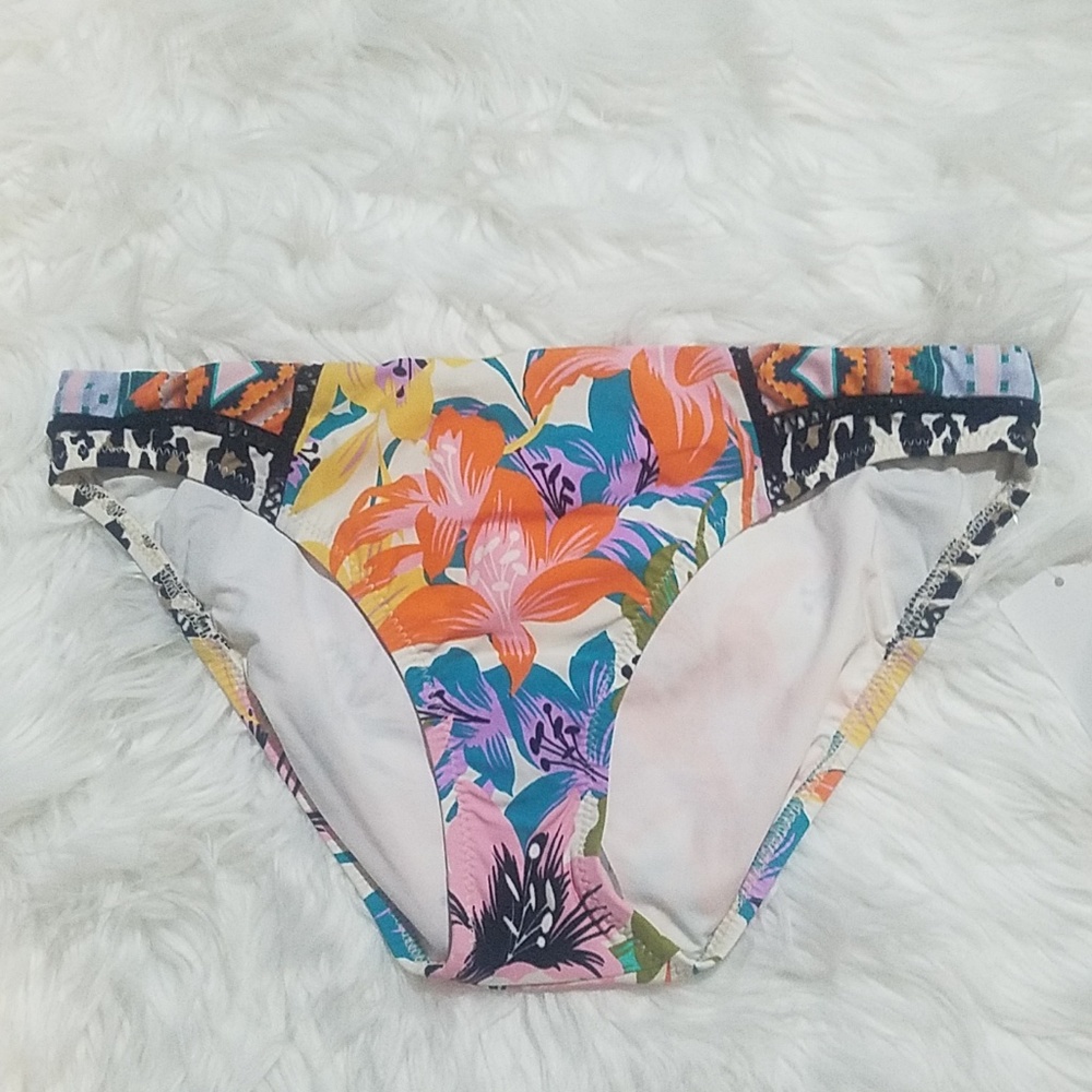 Nanette Lepore bikini botton